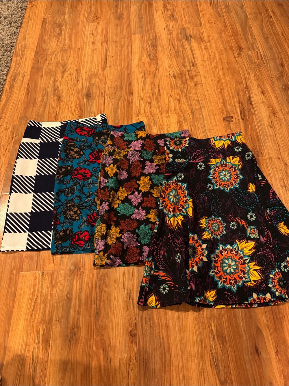 LulaRoe Multi-Print Women's Skirt Bundle size small/xs